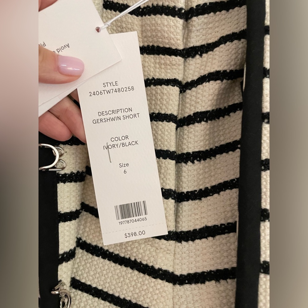 Veronica Beard Cream Ivory & Black Striped Tweed Blazer and Shorts Set size 6 - Picture 5 of 5